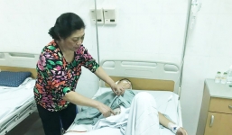 Mẹ của tài xế taxi bị người ngồi trong xe Mazda bắn: 'Nó cố tình giết con tôi'