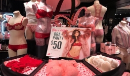 Chuyện lạ ở cửa hàng Victoria’s Secret: Nhân viên sẽ bị sa thải nếu phát hiện và ngăn chặn khách hàng ăn cắp vặt