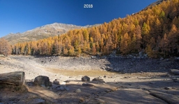 Hồ nước nổi tiếng ở độ cao 2.000m trên dãy Alps bỗng nhiên cạn trơ đáy