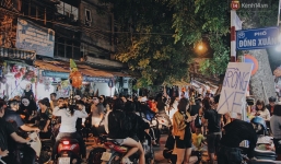 Hà Nội và Sài Gòn tràn ngập 'ma quỷ' đêm Halloween: Từ cương thi, vô diện đến phù thủy tưng bừng xuống phố