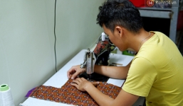 Chàng cử nhân Luật bỏ việc văn phòng, về làng may những chiếc áo dài truyền thống của dân tộc mình