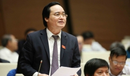 Bộ trưởng Nhạ thừa nhận tình trạng lãng phí SGK là có thật: Sẽ thiết kế SGK theo hướng hạn chế viết, vẽ vào được