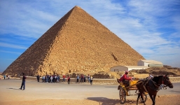 Khai quật con đường 4.500 tuổi tại Ai Cập - bí ẩn quá trình xây dựng Đại kim tự tháp đã được giải?