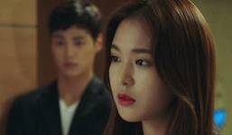 Lần vắng nhà đột xuất của vợ đã giải đáp bí mật bộ đồ lót trong túi xách mà chồng khấp khởi chờ vợ mặc