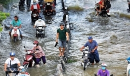 Hai ngày tới, người dân Sài Gòn lại đối mặt với triều cường đạt đỉnh