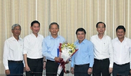 UBND TP HCM cho nguyên Phó Chủ tịch Lê Văn Khoa thôi việc