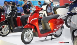 Muốn quản vợ con, hãy mua cho họ xe máy điện thông minh VinFast Klara ngay đi!