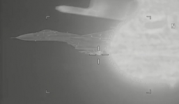 Thót tim trinh sát Mỹ suýt rơi vì Su-27 Nga mang tên lửa áp sát, cắt mặt