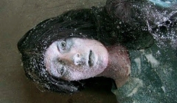 Bị đóng băng -30 độ, thiếu nữ bất ngờ 'rã đông' và hồi sinh kỳ diệu khiến giới y học tròn mắt kinh ngạc