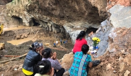 Vụ sập hầm vàng ở Hòa Bình: Người thân đã chuẩn bị phương án xấu nhất