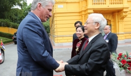 Cận cảnh Tổng bí thư, Chủ tịch nước Nguyễn Phú Trọng đón Chủ tịch Cuba