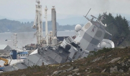 Video: Khu trục hạm Na Uy chìm dần sau khi bị tàu chở dầu đâm rách thân