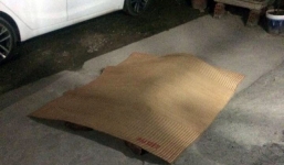 Nam thanh niên rơi từ tầng 5 xuống đất tử vong