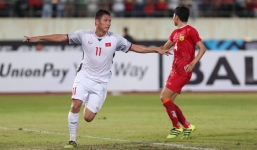 Anh Đức tiết lộ cách tuyển thủ Việt Nam 'chiến đấu' với cơn sốt vé AFF Cup