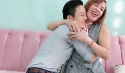 Cô dâu 62 tuổi đáp trả 'gạch đá': 'Tôi yêu và hạnh phúc kệ tôi'