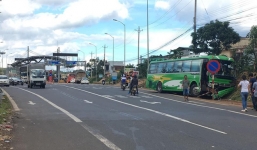 Xôn xao tin đồn: Tài xế bỏ đi sau tai nạn, hành khách vội ôm vô lăng cứu 30 người không bị rơi xuống vực