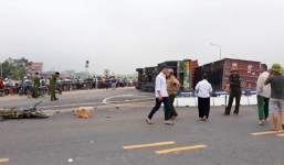 Vụ xe container lật nghiêng ở Hà Nội: Xác định danh tính hai mẹ con tử vong