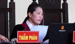 Nữ chủ tọa xử vụ ông Phan Văn Vĩnh: 'Bị cáo không phải chào Hội đồng xét xử'
