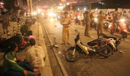 Ô tô 'điên' tông hàng loạt xe máy ở Sài Gòn khiến 5 người thương vong 