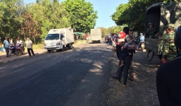 Xe quân sự va chạm với xe đông lạnh, 2 quân nhân tử vong