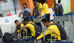 ĐT Malaysia gặp sự cố khó tin khi vừa đặt chân đến Việt Nam
