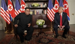 Trump bất ngờ 'bênh' Kim Jong-un, đáp trả truyền thông