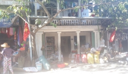 Bí ẩn đại gia muốn chi gần 5.500 tỉ đồng mua cổ phần Vinaconex: Sống chung với nhà vợ, bán tạp hóa