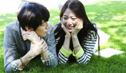 Quá bức xúc trước những tấm hình họp lớp của vợ đăng lên facebook, tôi đã vượt cả 100km trong đêm để về quê