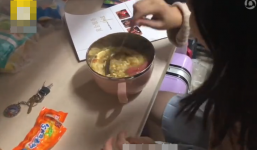 Cô gái ăn mì tôm 3 tuần liên tiếp để dành tiền mua sắm nhận cái giá quá đắt