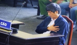 Cựu tướng Hóa ôm ngực khi nghe nhiều người liên quan tố khai không đúng sự thật