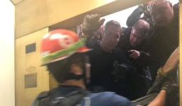 Thang máy rơi tự do 84 tầng, thai phụ thoát chết thần kỳ