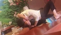 Đôi học sinh thản nhiên 'diễn cảnh nóng' trong quán cà phê khiến dân mạng bức xúc