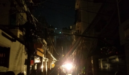 Sập giàn giáo ở trung tâm TP HCM, 1 người tử vong, nhiều nạn nhân bị vùi trong đống đổ nát