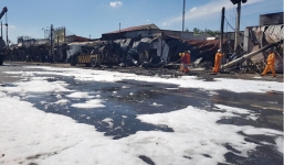 Nhân chứng kể lại vụ xe bồn chở xăng lật ở Bình Phước khiến 19 căn nhà bị thiêu rụi, 6 người thiệt mạng