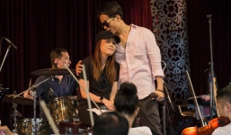 Hình ảnh khiến fan 'dậy sóng': Hà Anh Tuấn ôm hôn khi Mỹ Tâm cố tập luyện dù đang ốm