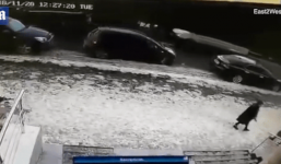 Đang đi trên đường, người phụ nữ 60 tuổi tử vong vì vật 'từ trên trời rơi xuống'