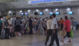 Nhân viên an ninh sân bay quấy rối ca sĩ nổi tiếng còn lên MXH khoe khoang