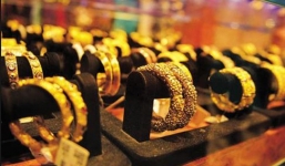 Giá vàng hôm nay 24/11/2018: Tiếp đà lao xuống do USD hồi phục