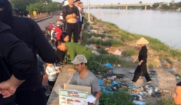 Người bới rác phát hiện thi thể bé trai sơ sinh nghi bị mẹ vứt bỏ dưới bờ sông