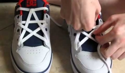 Những kiểu buộc dây cá tính khiến đôi giày trông cực kì nổi bật