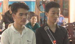 Hai thanh niên côn đồ đâm người đi đường trọng thương vì dám chạy xe vượt qua mặt