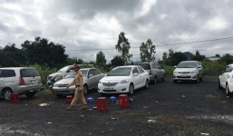 Đột kích sòng bạc khủng, gần 30 xế hộp bị 'hốt gọn'