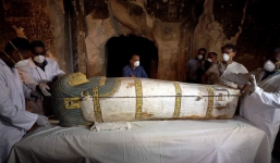 Ai Cập lần đầu mở quan tài 3.000 năm trước truyền thông: Bất ngờ với thứ bên trong!