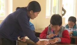 Cô giáo phạt học trò 231 cái tát khuôn mặt hốc hác, xin gia đình học sinh tha thứ