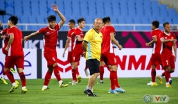 Vì sao tuyển Việt Nam phải dùng chuyên cơ bay thẳng đến Philippines?