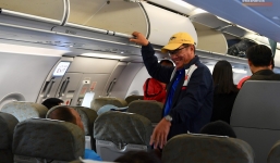 Nhân viên sân bay Philippines bận đi ăn, tuyển Việt Nam ngồi chờ 2 tiếng chưa được nhập cảnh