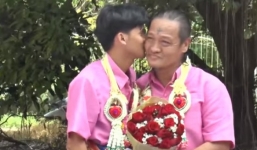 Xôn xáo trước đám cưới của người đàn ông 52 tuổi và chàng phi công trẻ 21 tuổi sau 4 năm yêu nhau