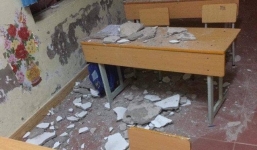 Đang học bất ngờ trần nhà rớt cả tảng, 3 học trò lớp 1 nhập viện