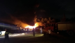 Cháy cực lớn tại KCN Hòa Cầm ở Đà Nẵng: Toàn bộ lực lượng PCCC được điều động