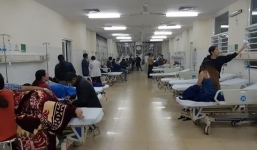 Hơn 60 người nhập viện cấp cứu vì ăn bánh mì ở quán quen ven đường